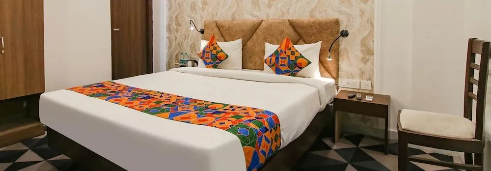 Fabhotel Signature Luxe Inn