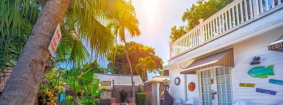 Seascape Tropical Inn