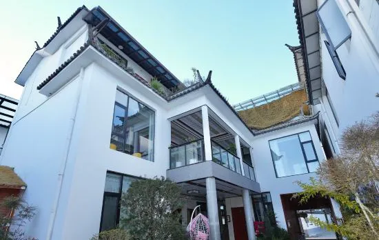Dali Mini Designer Influencer Garden Homestay