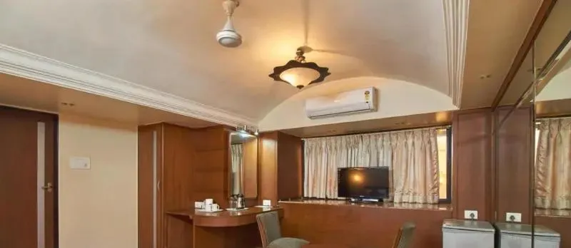 Hotel Yogi Broadway, Chembur
