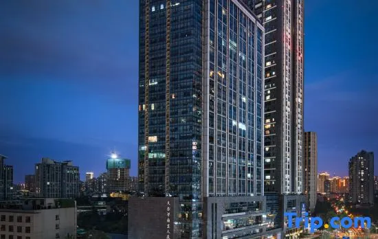 SFEEL Designer Hotel (Chengdu Jiuyan Bridge Niuwangmiao Subway Station)