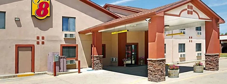 Super 8 by Wyndham Longmont/Del Camino
