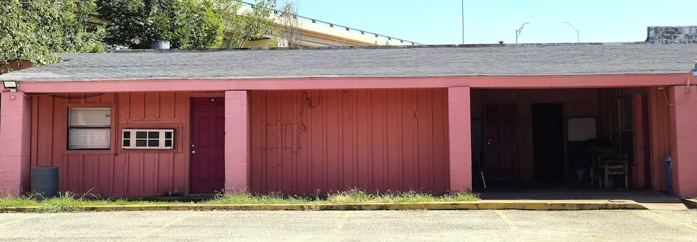 Way Side Inn by Hotel O Dallas near Fair Park Downtown