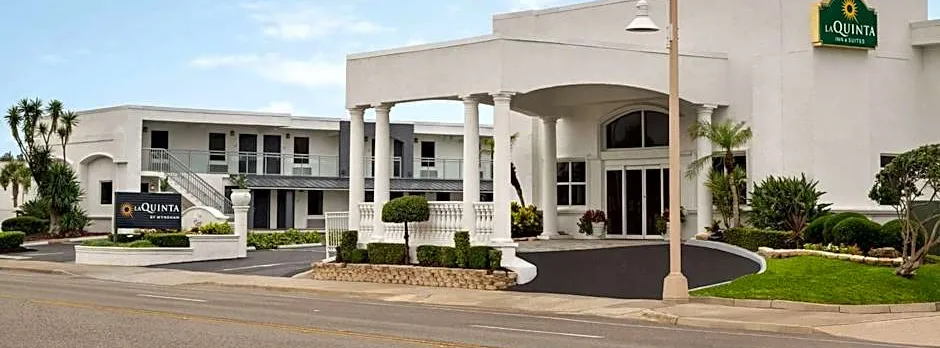 La Quinta Inn & Suites by Wyndham Oceanfront Daytona Beach