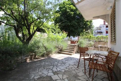 Rooms & Apartments at Grandma Marias place