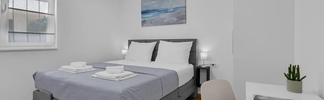 Luxurious And Bright Apartment with Sea And Mountain View