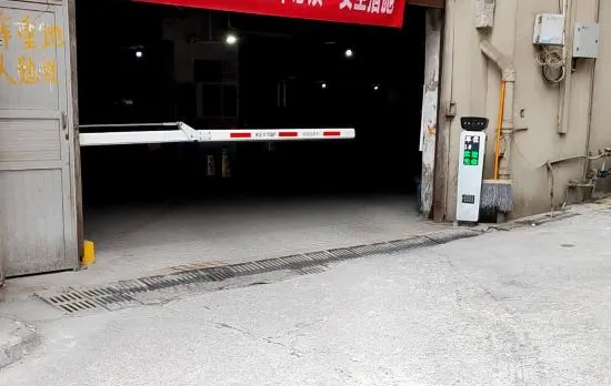 Chongqing Poli Express Hotel (Jiefangbei Qixinggang Subway Station)