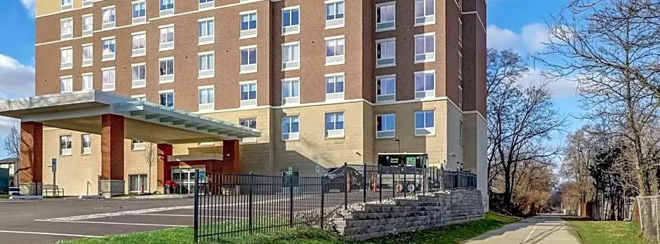 Hampton Inn and Suites by Hilton Cincinnati Midtown Rookwood