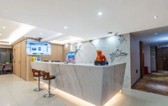 Chongqing Jinyue Bay Hotel（tushuguanditiezhanxinanyiyuandian）