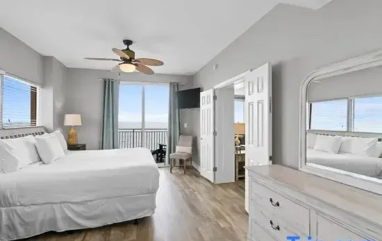 Splash Beach Resort 2106W