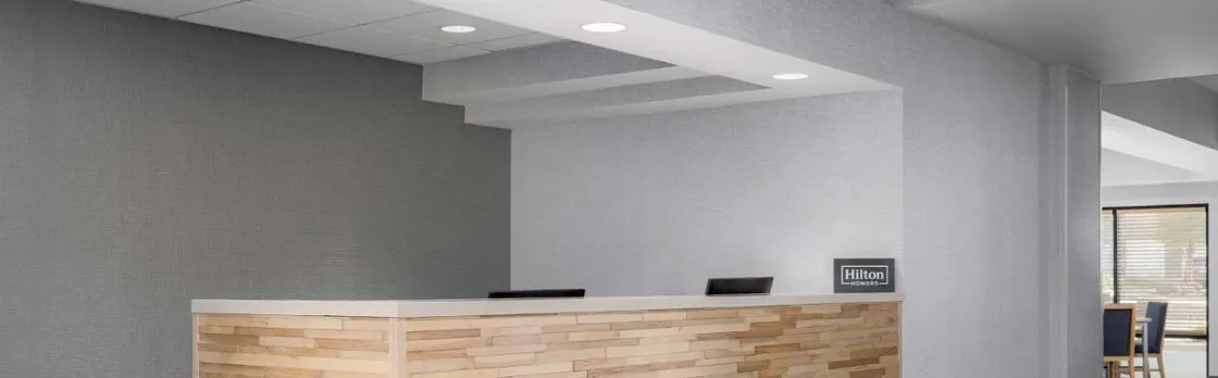 Hampton Inn Louisville-Airport (H)