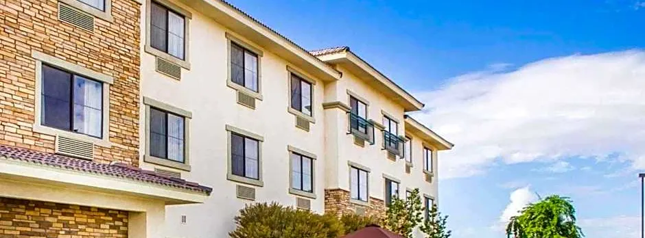 Comfort Inn & Suites Yuma I-8