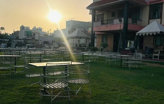 Hotel Maharani Resort & Bar near Jaipur Airport