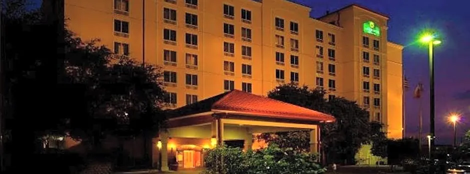 La Quinta Inn & Suites by Wyndham San Antonio Medical Ctr NW