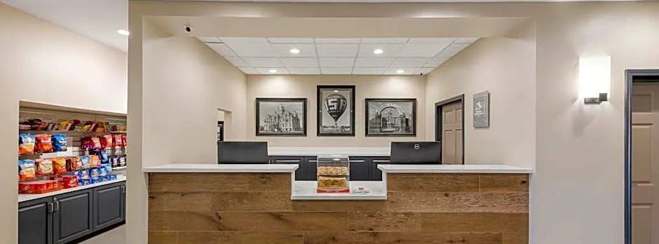 Country Inn & Suites by Radisson, Findlay, OH