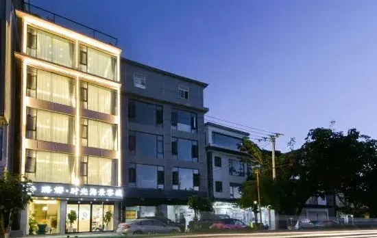 Seascape·Yishan Bohai Light Intelligent Concept Seaview Art Hotel
