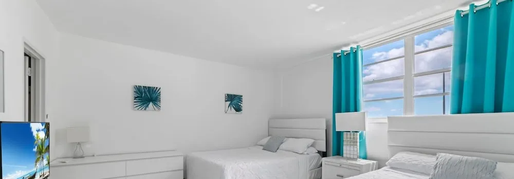 Ocean Wind Luxury Beachfront Condo With Pool & Gym