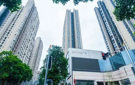 Chongqing Dianliang Sky Hotel (Blu-ray Central Plaza)