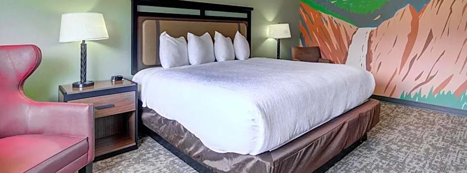 Ridgeline Hotel at Yellowstone, an Ascend Collection Hotel