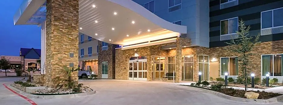 Fairfield Inn & Suites by Marriott Fort Worth Southwest at Cityview