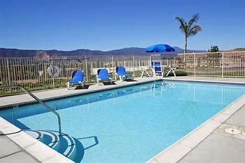 Best Western Plus Lake Elsinore Inn & Suites