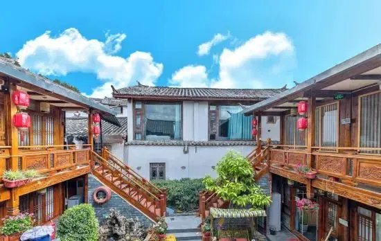 Lijiang Liangmiaiqing Inn