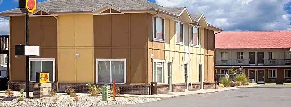 Super 8 by Wyndham Denver Central