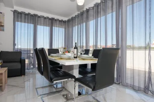 Luxury Apartments Golden Dreams