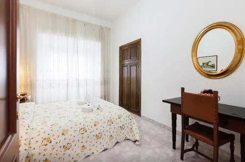 Caterina One o One - Embassy Apartment