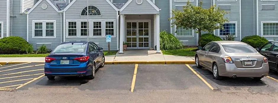 Microtel Inn & Suites By Wyndham Riverside