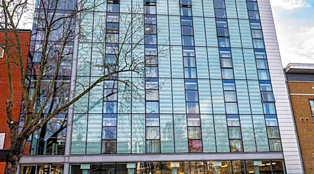 Davies Court (Canary Wharf)