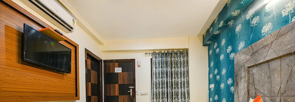 FabHotel Palm Majestic