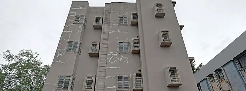 Super Townhouse Hotel All In One Near City Centre Salt Lake