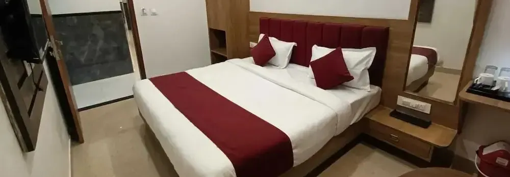 Hotel Raas Inn