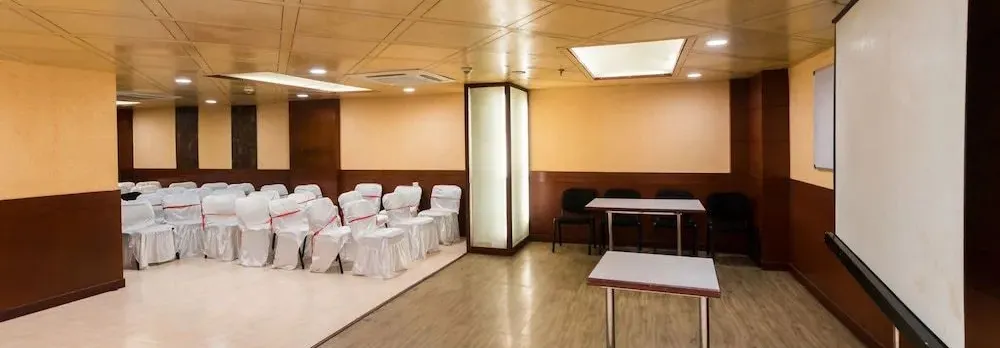 Oyo Flagship 60504 Hotel Marina