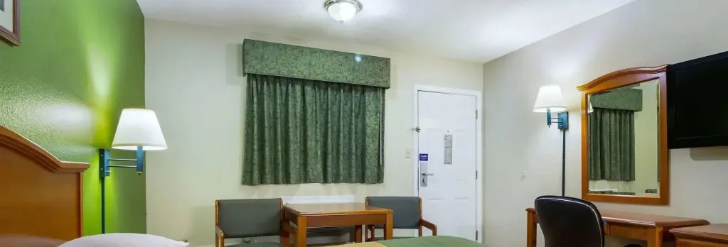 Scottish Inn & Suites