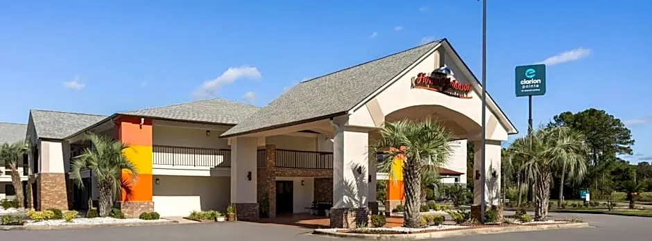 Howard Johnson by Wyndham Savannah GA