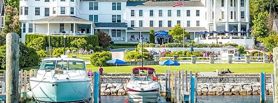 Island House Hotel