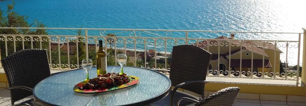 Natalia Apartment B with Panoramic Sea Views of Agios Gordios Bay