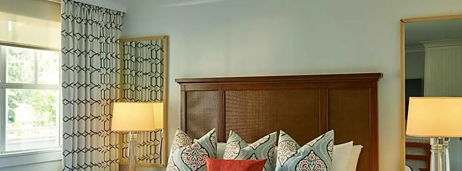 Inn By the Sea