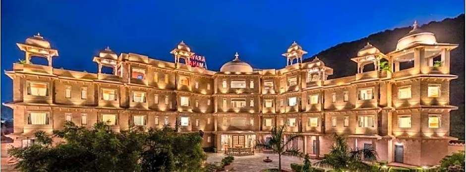 Traavista Aravali Mahal - Luxury Lake View Heritage Resort