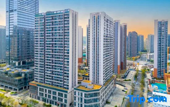 The PrefaceHotel (Shenzhen Universiade Sports Center Longcheng Park Subway Station Branch)