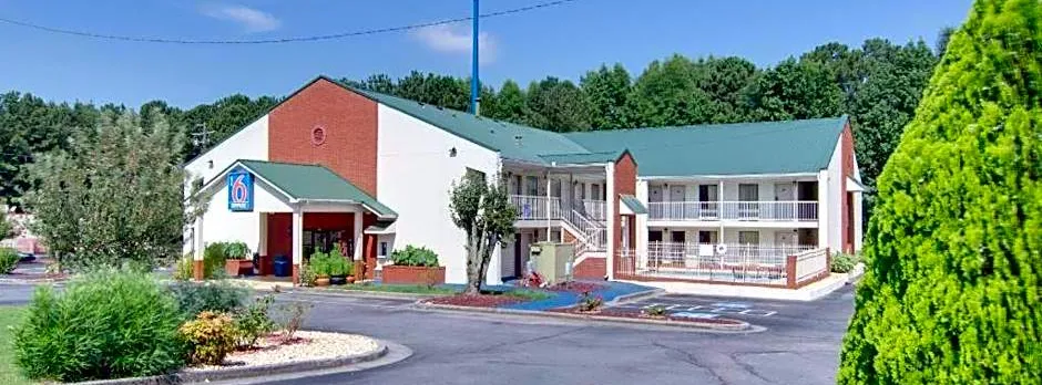 Motel 6 Cartersville, GA