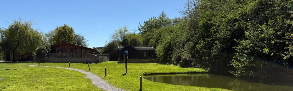 Fox Lodge at Owlet Hideaway - with Hot Tub, Near York