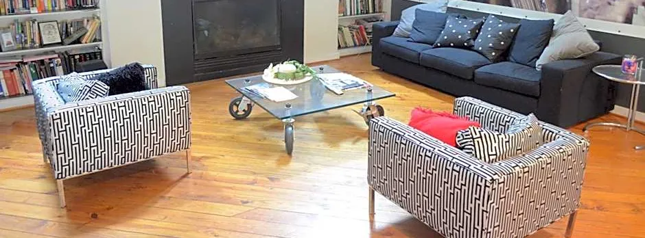 Modern B & B
