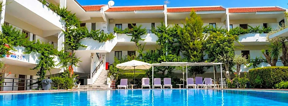 Terinikos Sunny Garden Hotel & Junior Suites