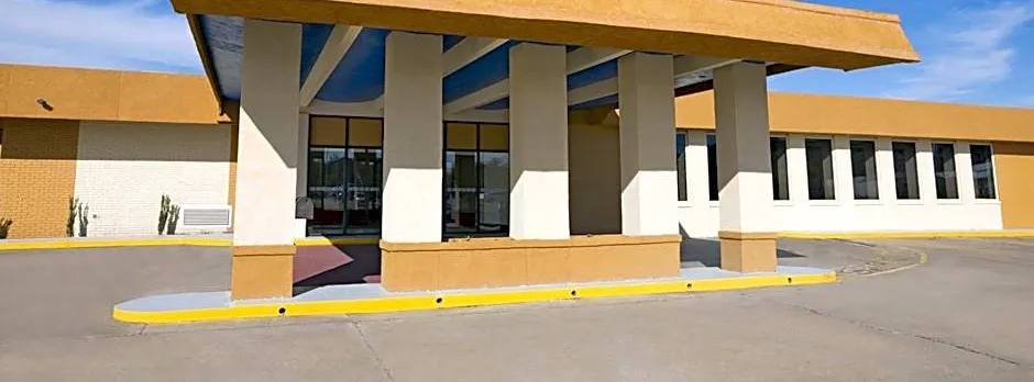 Days Inn by Wyndham Henryetta