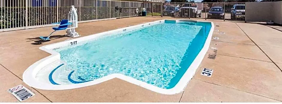 Motel 6-Garland, TX - Dallas