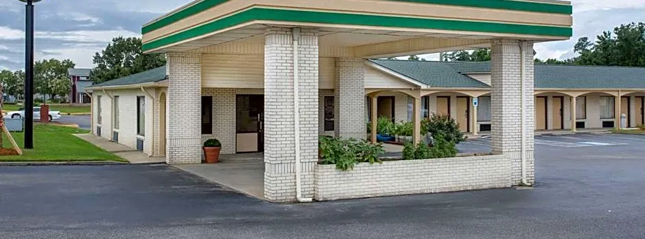 Super 8 by Wyndham Sumter