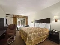 Days Inn by Wyndham Port Royal/Near Parris Island